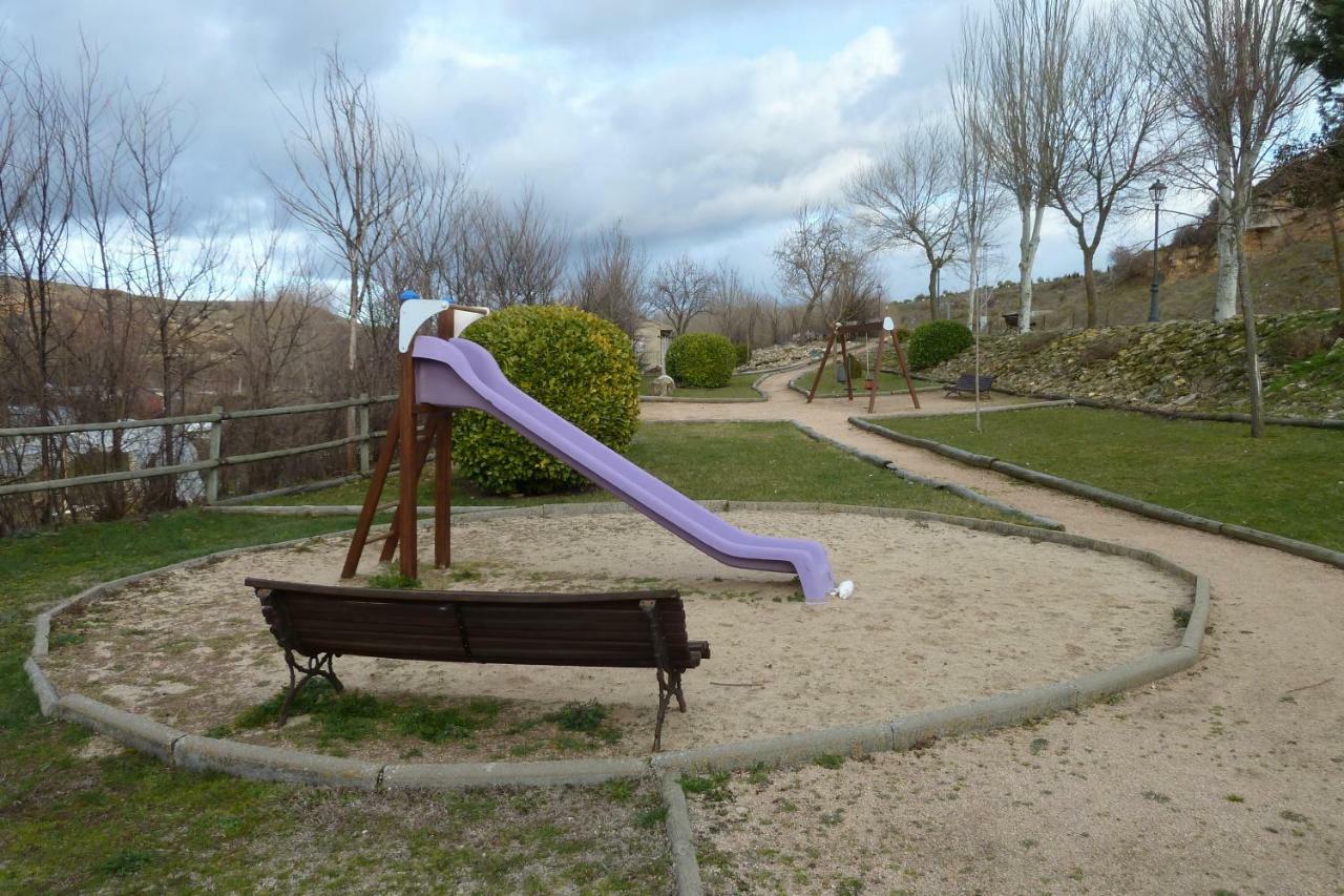 בית הארחה Bernuy de Porreros 	La Casa De Bernuy מראה חיצוני תמונה