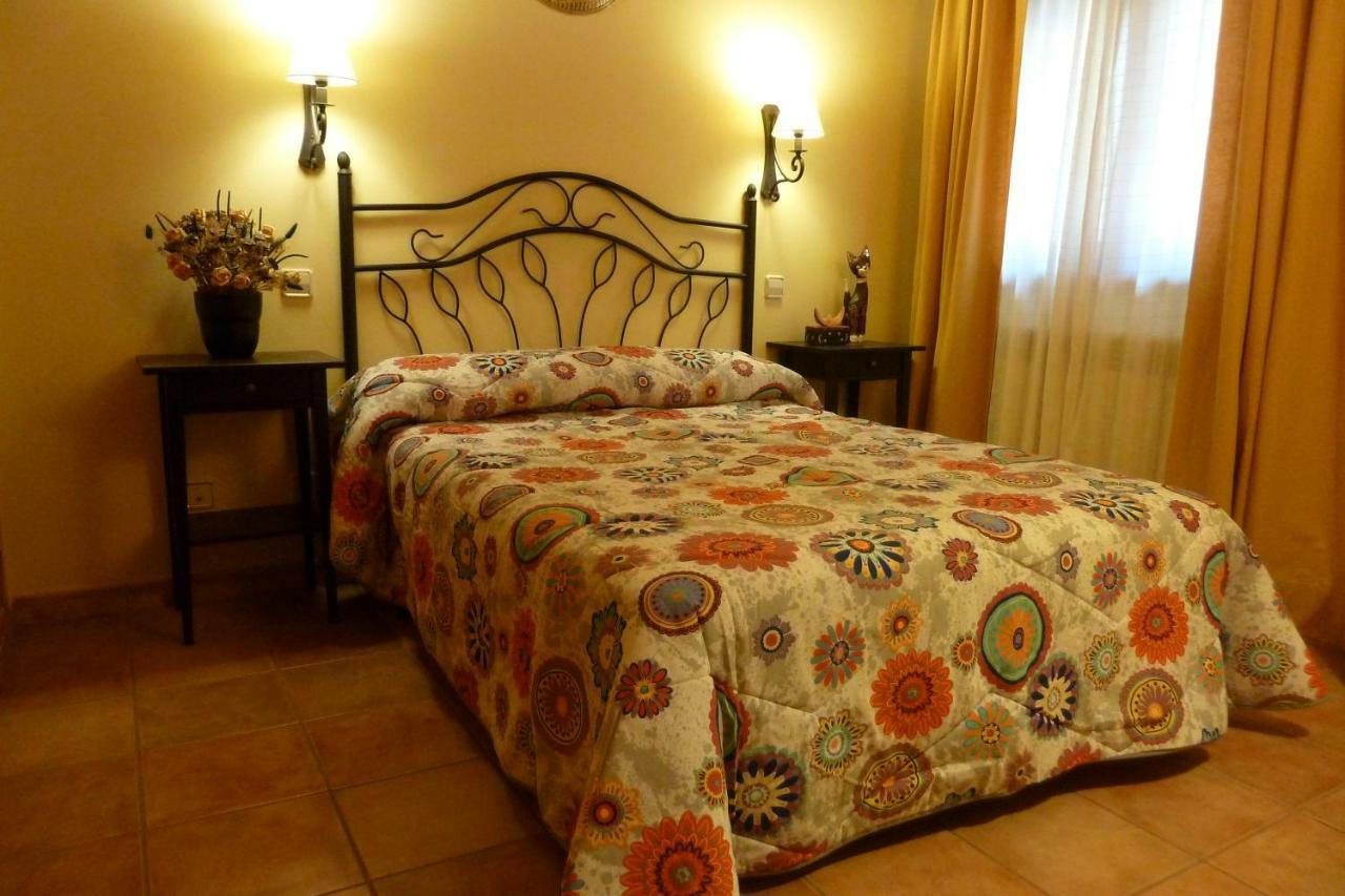 בית הארחה Bernuy de Porreros 	La Casa De Bernuy מראה חיצוני תמונה