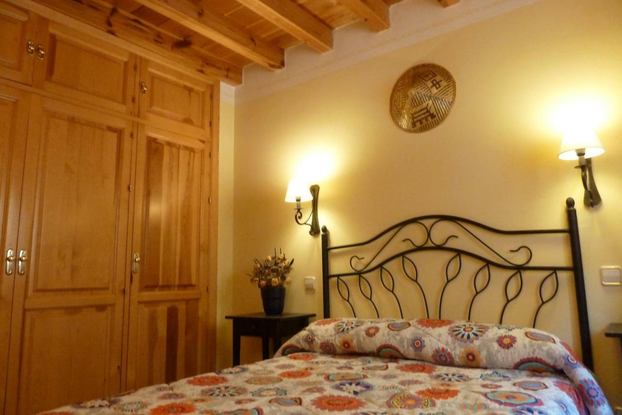 בית הארחה Bernuy de Porreros 	La Casa De Bernuy מראה חיצוני תמונה