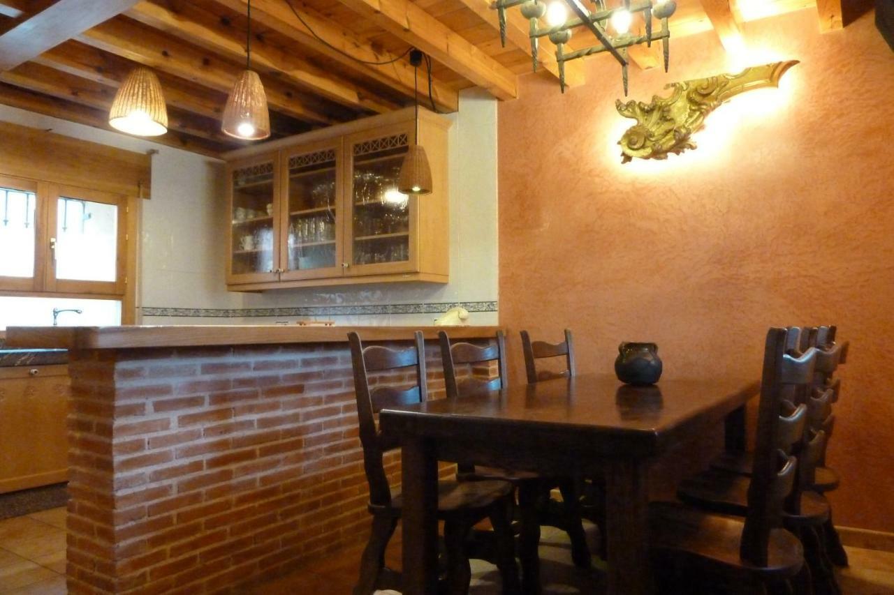 בית הארחה Bernuy de Porreros 	La Casa De Bernuy מראה חיצוני תמונה